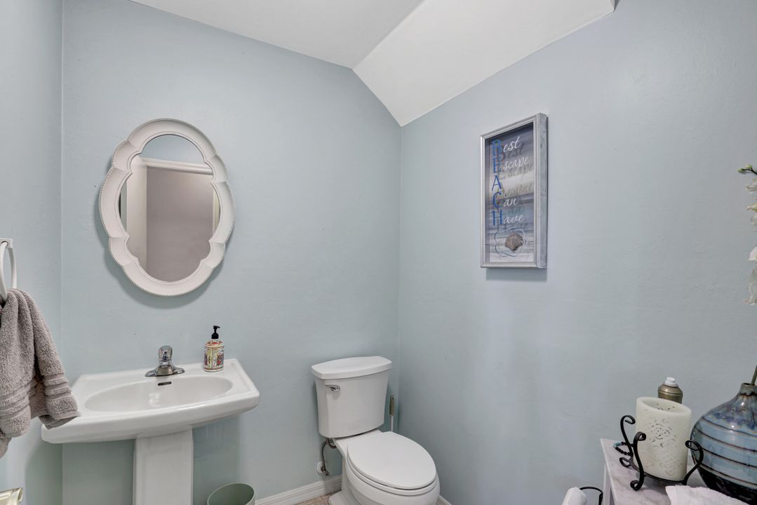 2806 Embers Pkwy W, Cape Coral, FL 33993