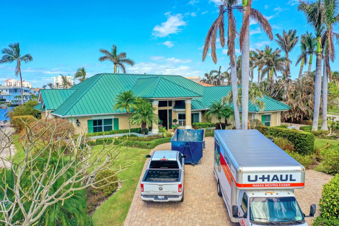 405 Neapolitan Way, Naples, FL 34103