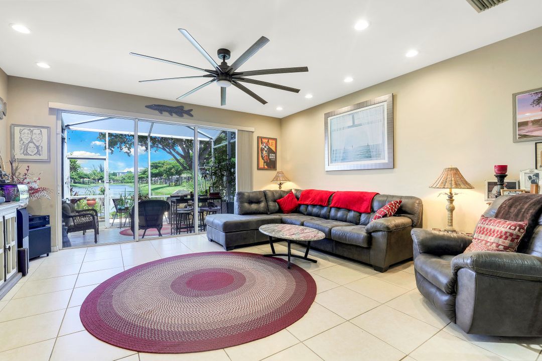 8381 Village Edge Cir  #4, Fort Myers, FL 33919