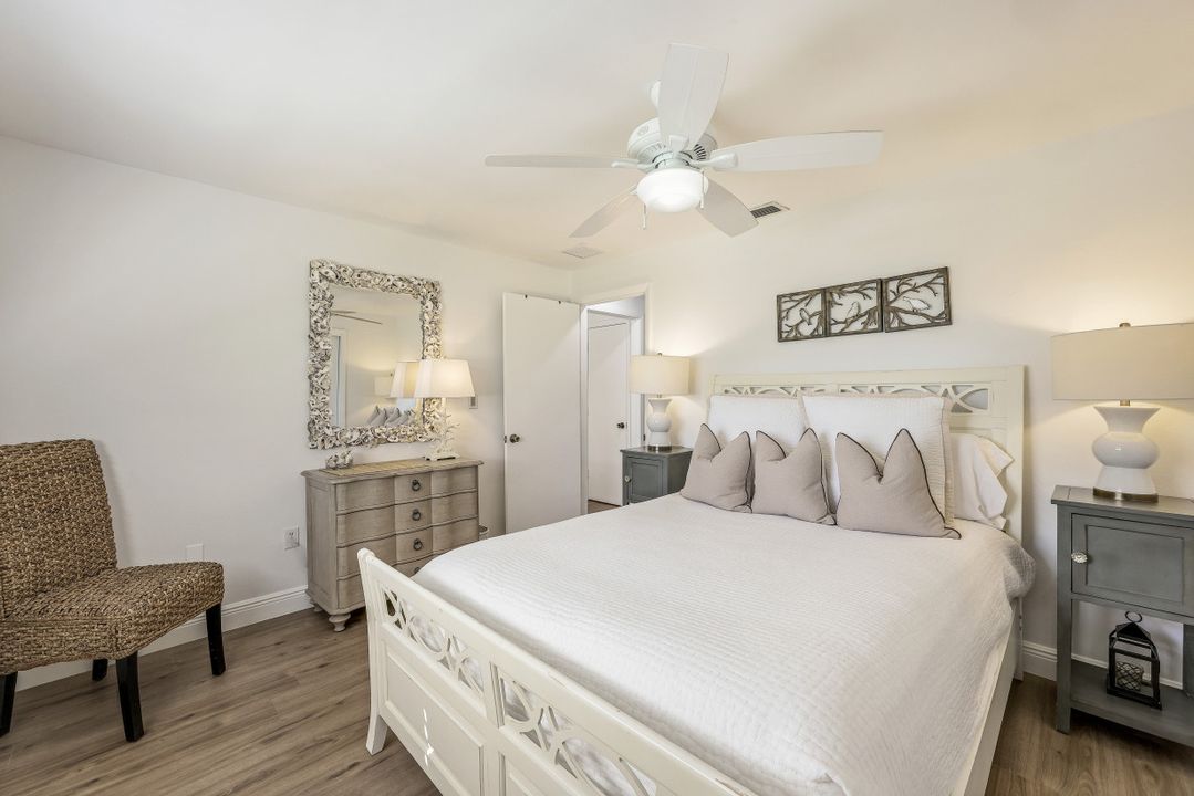 580 105th Ave N, Naples, FL 34108