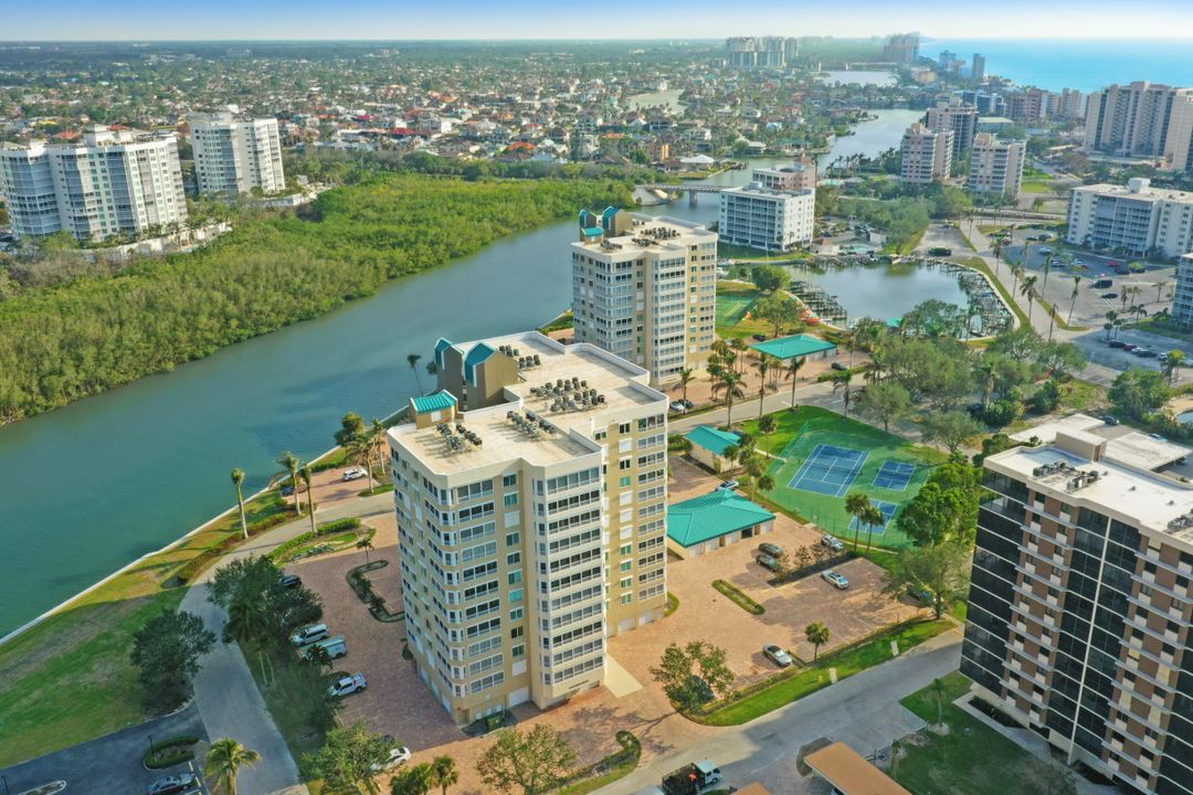 21 Bluebill Ave #603, Naples, FL 34108