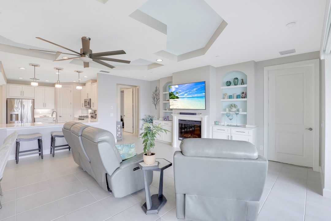 9650 Montelanico Loop #102, Naples, FL 34119