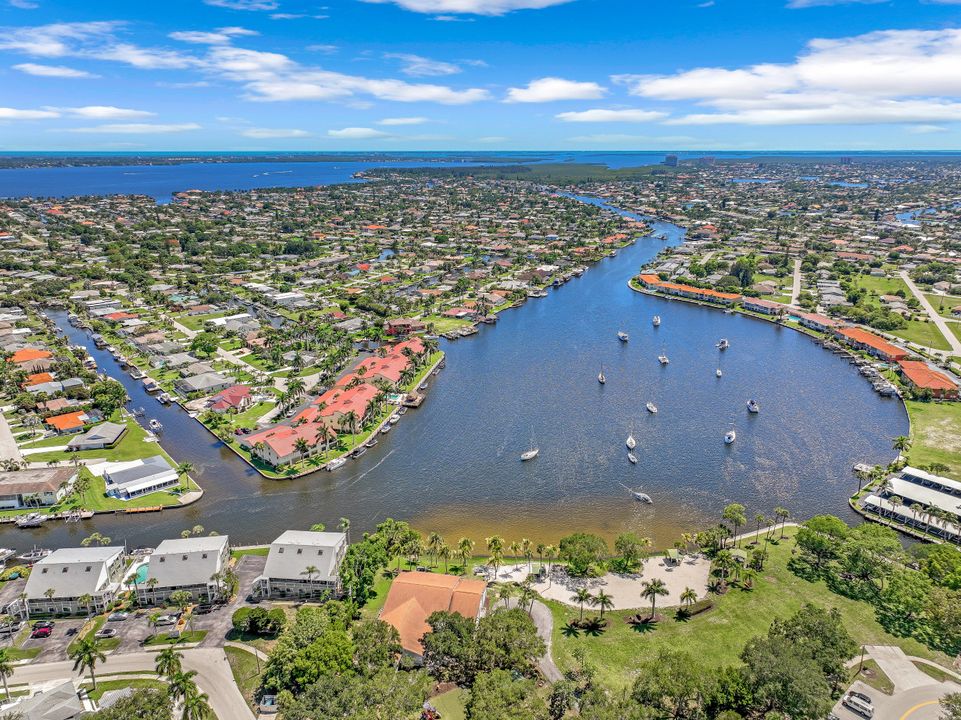 5118 York Ct, Cape Coral, FL 33904