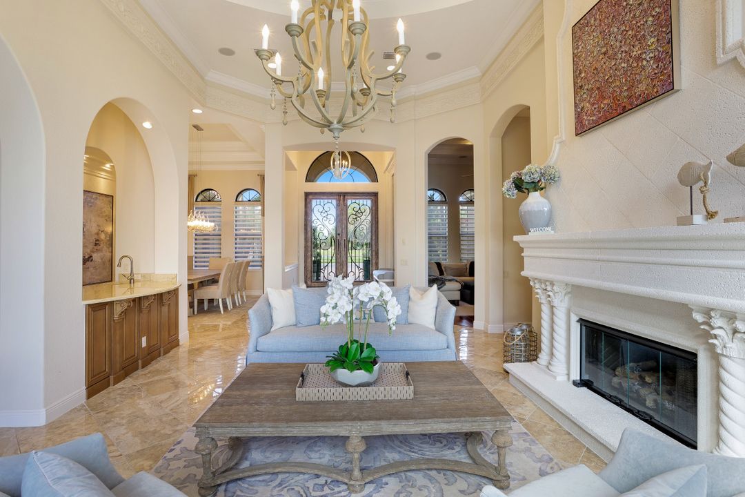 9214 Marble Stone Dr, Naples, FL 34120