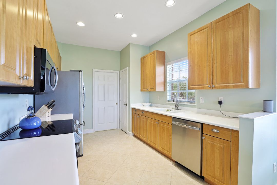 5600 Chelsey Ln #102, Fort Myers, FL 33912