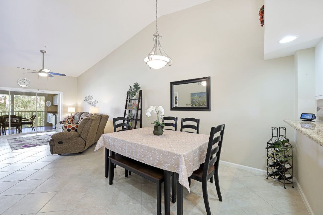 2365 Bayou Ln #4, Naples, FL 34112