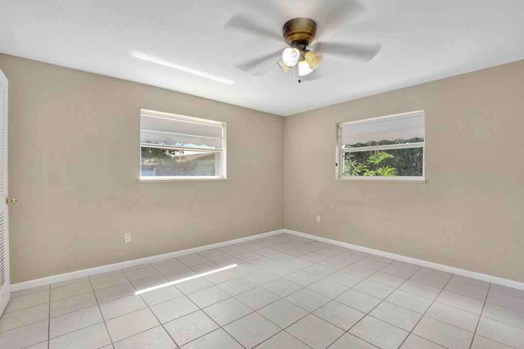 4656 Capri Dr, Naples, FL 34103