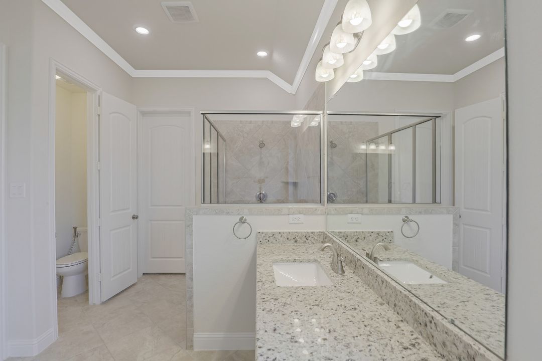 409 Westwood Dr, League City, TX 77573