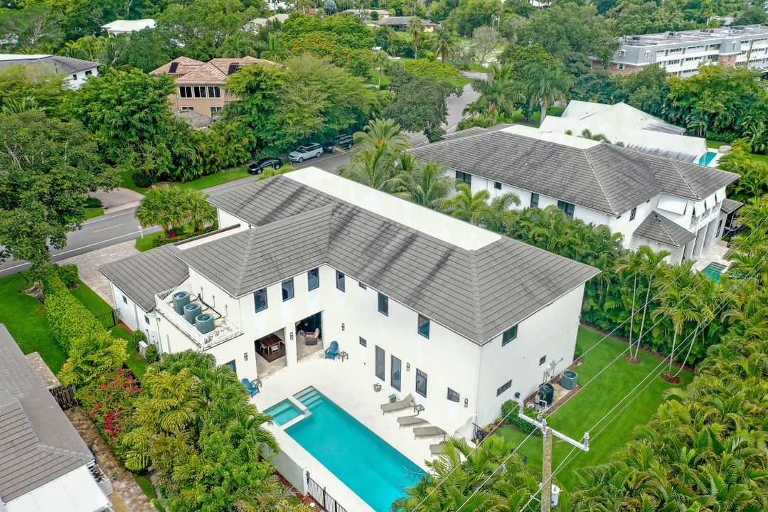 1824 Alamanda Dr, Naples, FL 34102