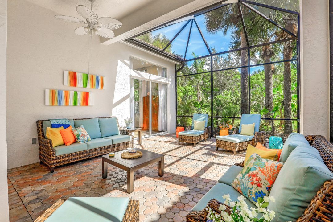 8591 Peppertree Way, Naples, FL 34114