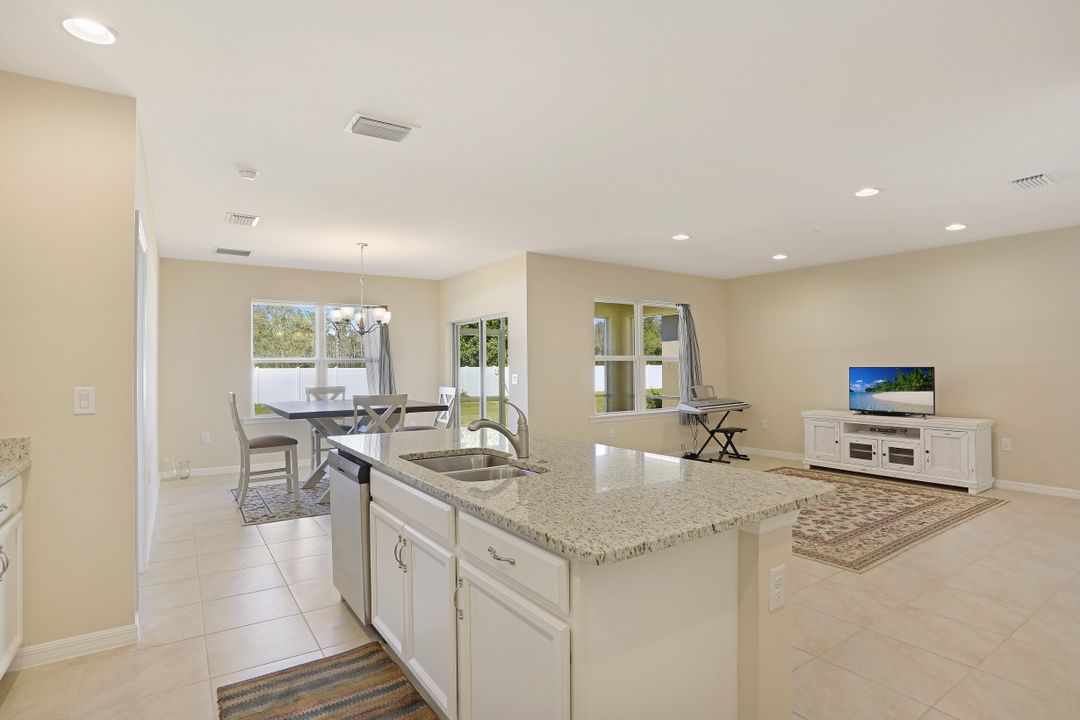 3146 Birchin Ln, Fort Myers, FL 33916