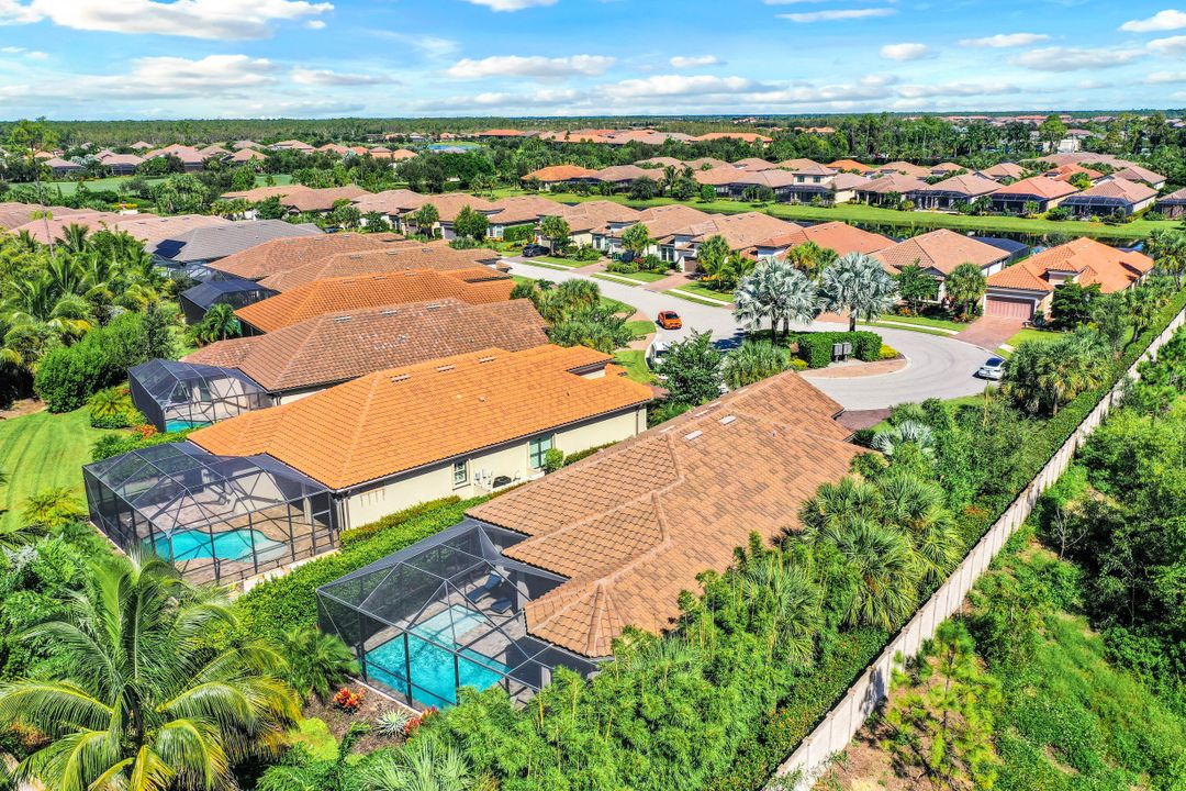 8696 Dilillo Ct, Naples, FL 34119