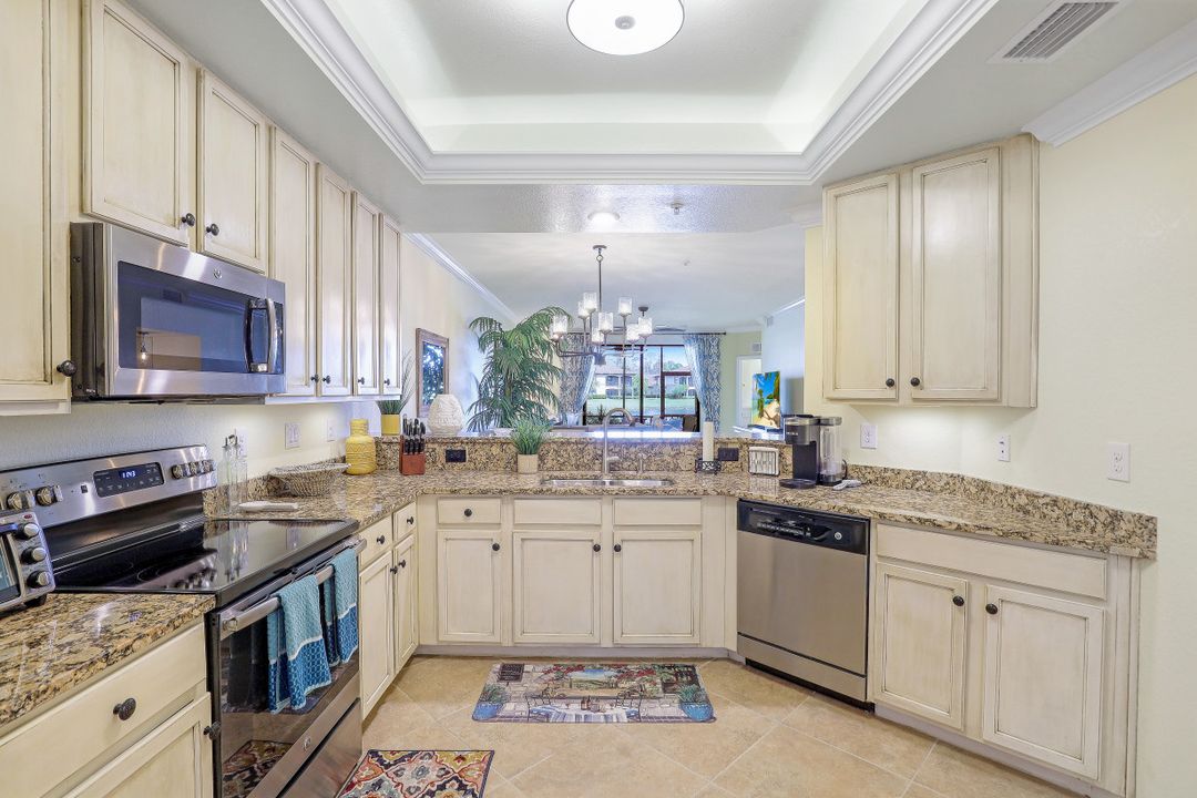 9533 Avellino Wy #2916, Naples, FL 34113