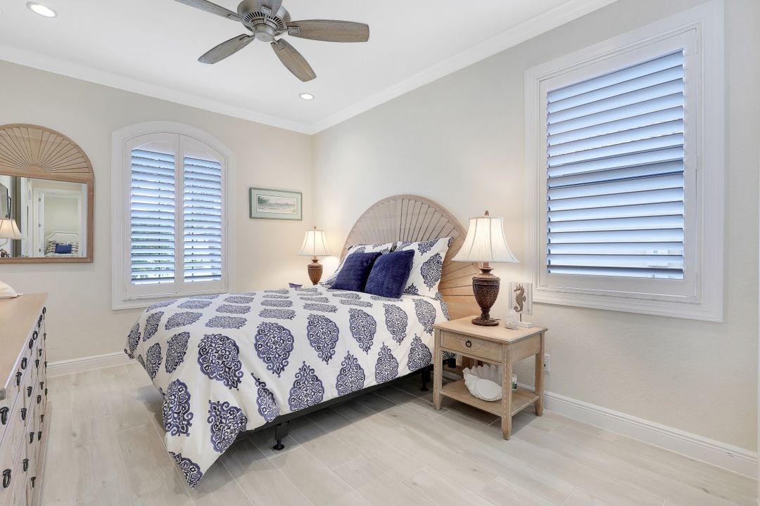 10102 Palazzo Dr, Naples, FL 34119