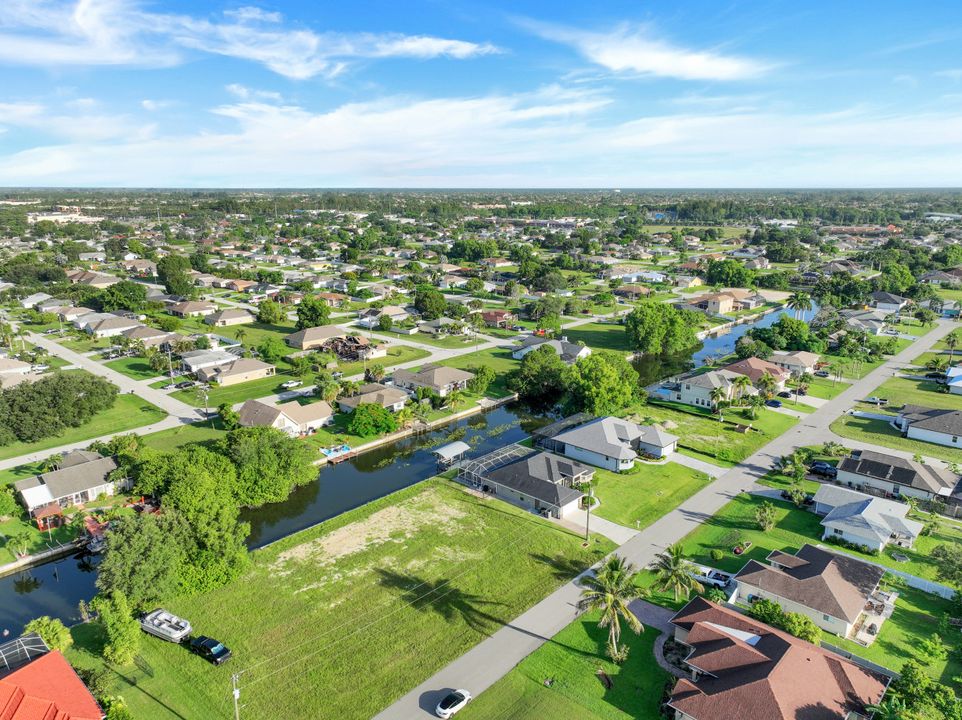 318 SE 5th Ave, Cape Coral, FL 33990