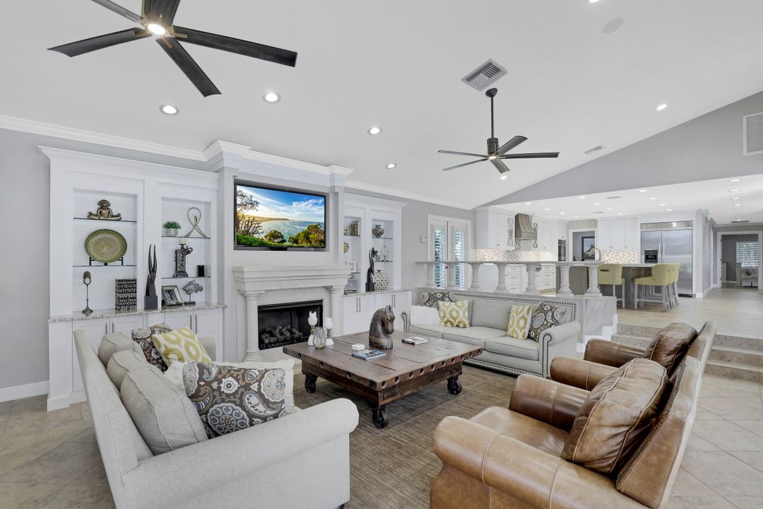 12911 Coco Plum Ln, Naples, FL 34119