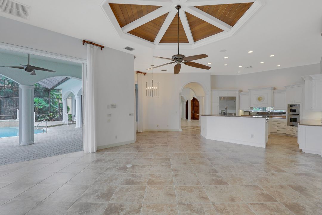 18561 Verona Lago Dr, Miromar Lakes, FL 33913