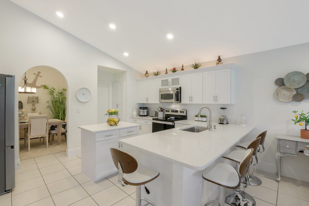 7008 Burnt Sienna Cir, Naples, FL 34109