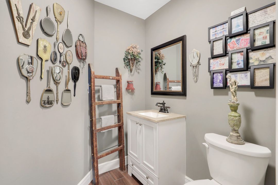 13660 Admiral Ct, Fort Myers, FL 33912