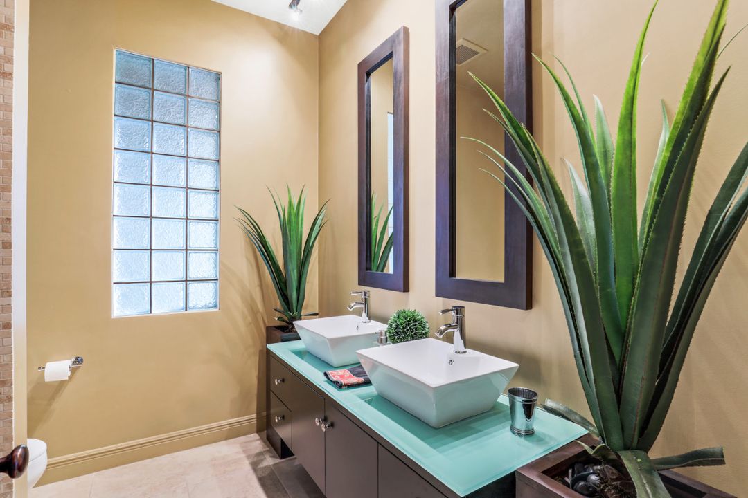 15720 Chatfield Dr, Fort Myers, FL 33908