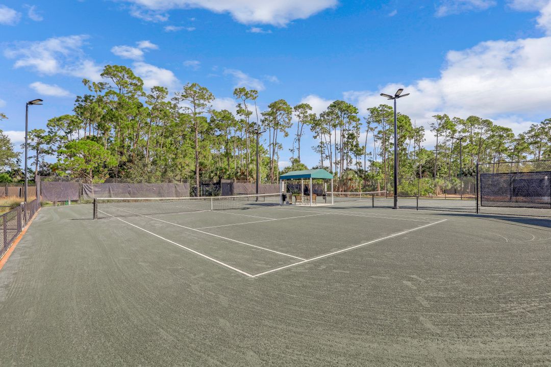 6325 Lexington Ct, Naples, FL 34110