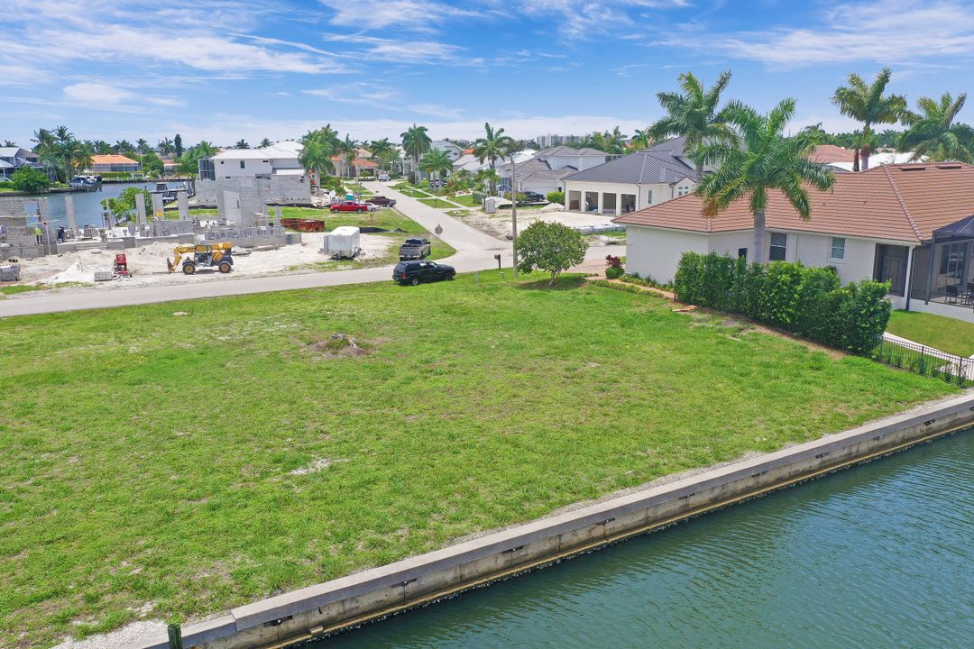 625 Crescent St, Marco Island, FL 34145