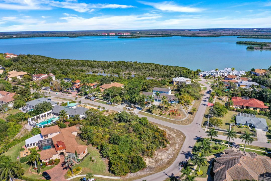 790 Inlet Dr, Marco Island, FL 34145