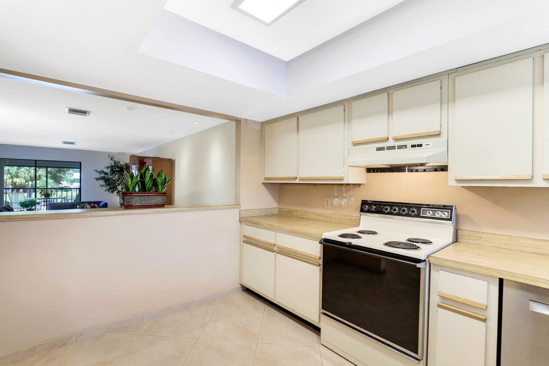 151 Cypress Way E  #A-5, Naples, FL 34110