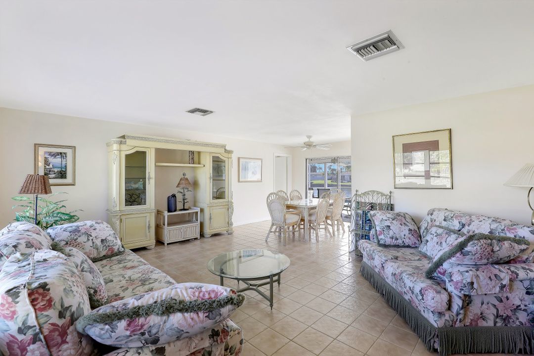 5386 Del Monte Ct, Cape Coral, FL 33904