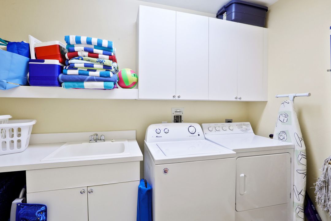 410 Flagship Dr #505, Naples, FL 34108