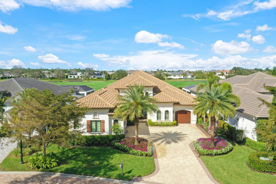16459 Seneca Way, Naples, FL 34110