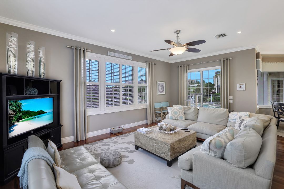 206 Flamingo Ave, Naples, FL 34108