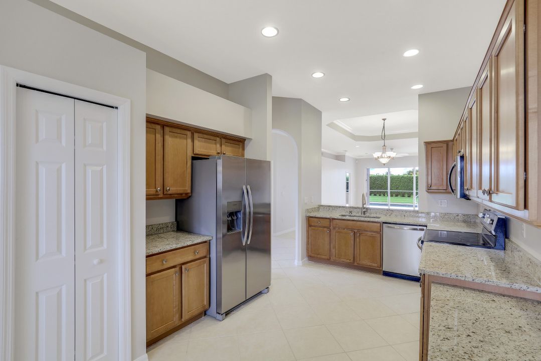 6705 Calumet Dr, Naples, FL 34113