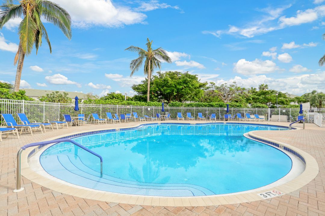 10063 Pacific Pines Ave, Fort Myers, FL 33966