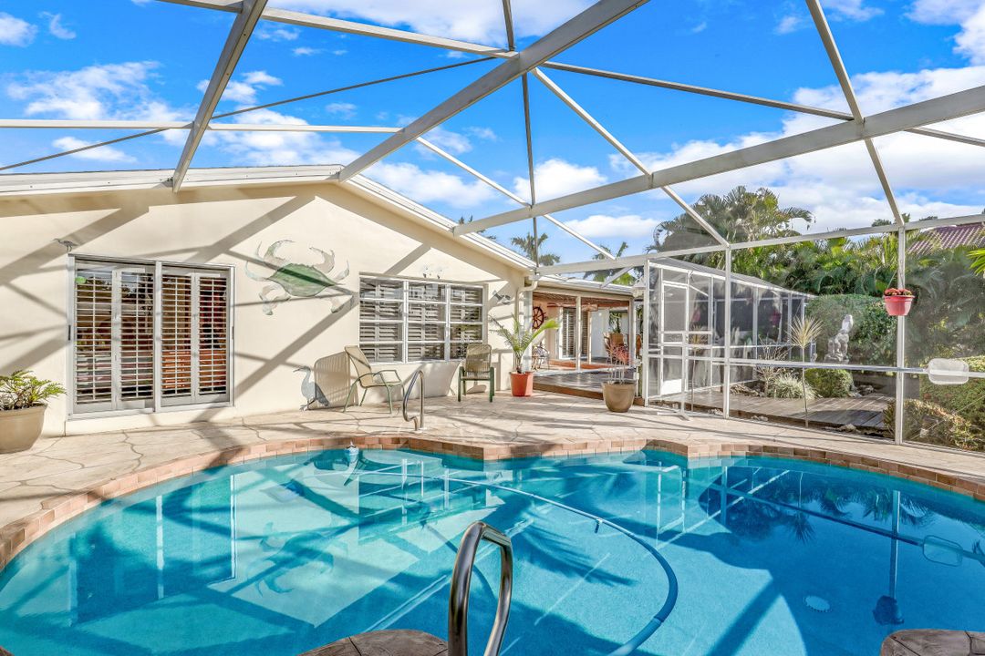 5230 Nautilus Dr, Cape Coral, FL 33904