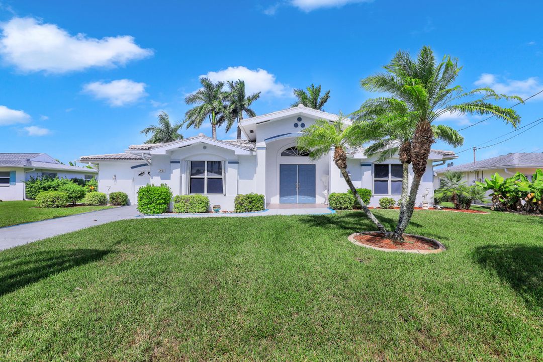 1923 SE 45th St, Cape Coral, FL 33904