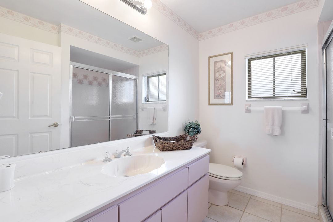 5208 SW 9th Pl, Cape Coral, FL 33914