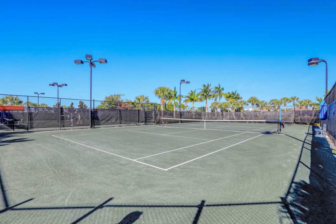 5855 Haiti Dr, Naples, FL 34112