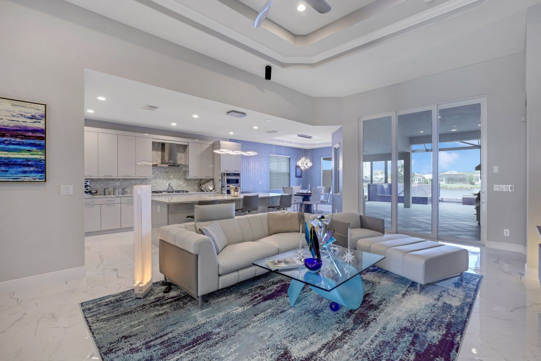 8961 Mustique Ln, Naples, FL 34114