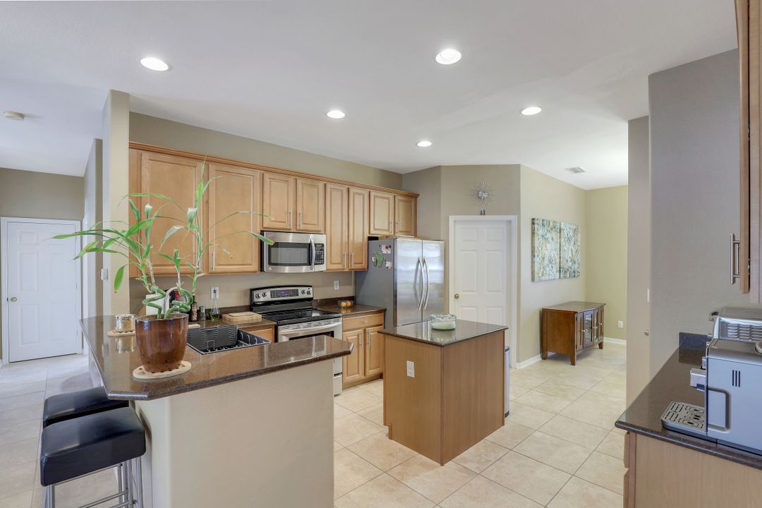 9340 Gladiolus Preserve Cir, Fort Myers, FL 33908