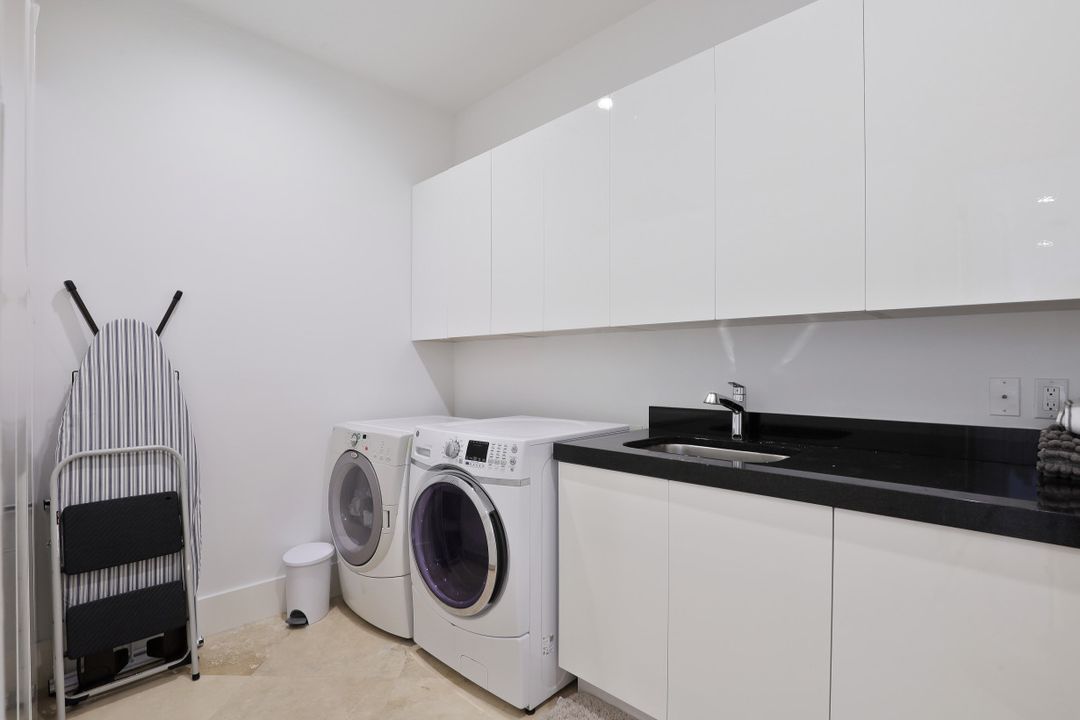 480 Parkhouse Ct, Marco Island, FL 34145