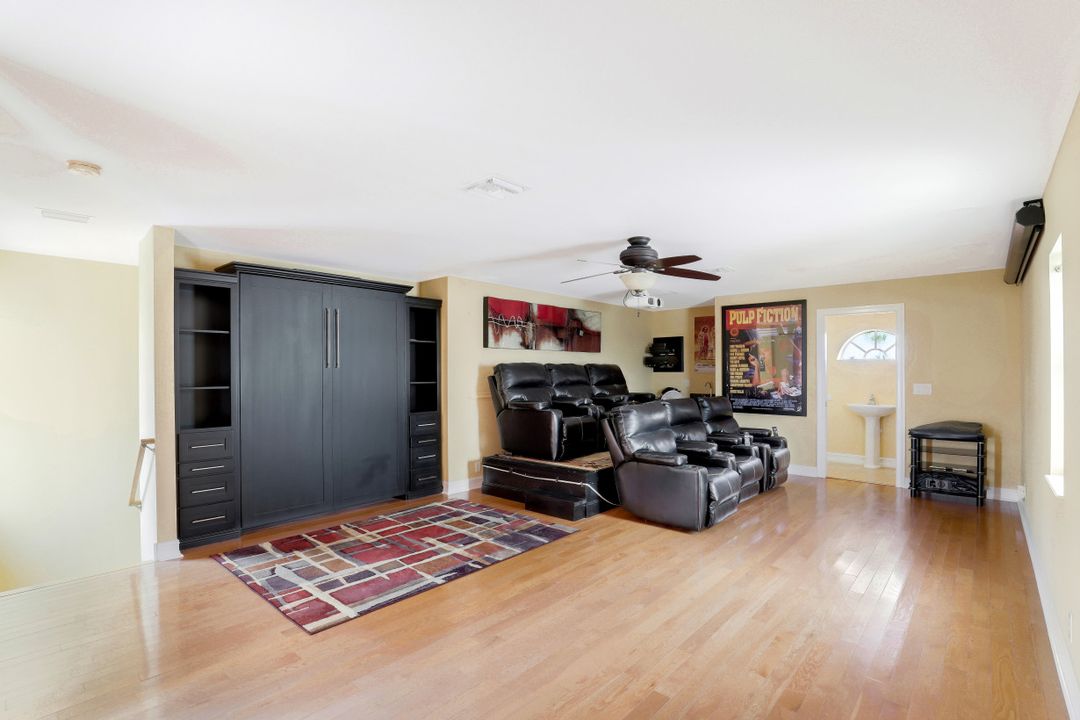 5267 Tiffany Ct, Cape Coral, FL 33904