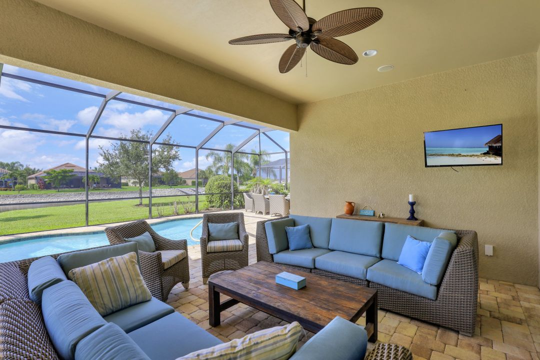 9172 Flint Ct, Naples, FL 34120