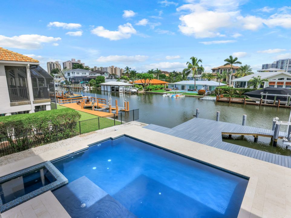 241 Egret Ave, Naples, FL 34108