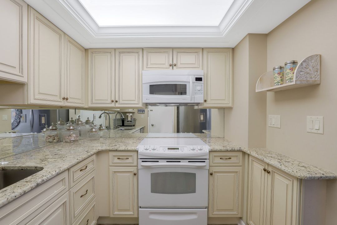 240 Seaview Ct #108, Marco Island, FL 34145