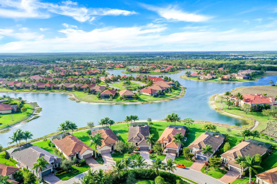 9524 Mussorie Ct, Naples, FL 34114