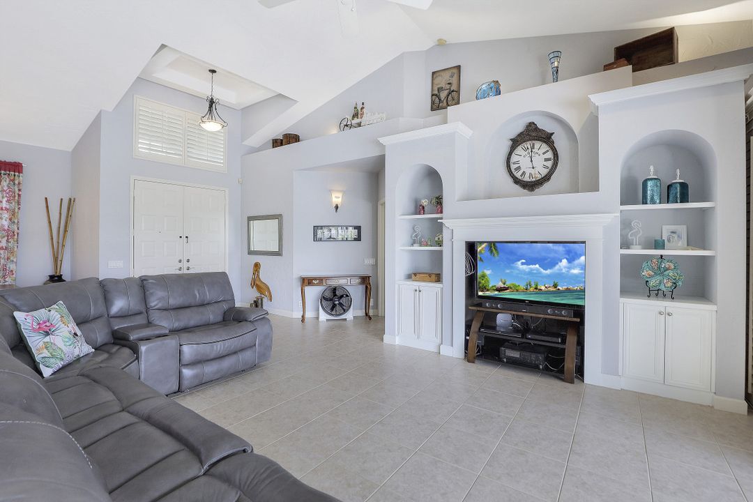 27031 Homewood Dr, Bonita Springs, FL 34135