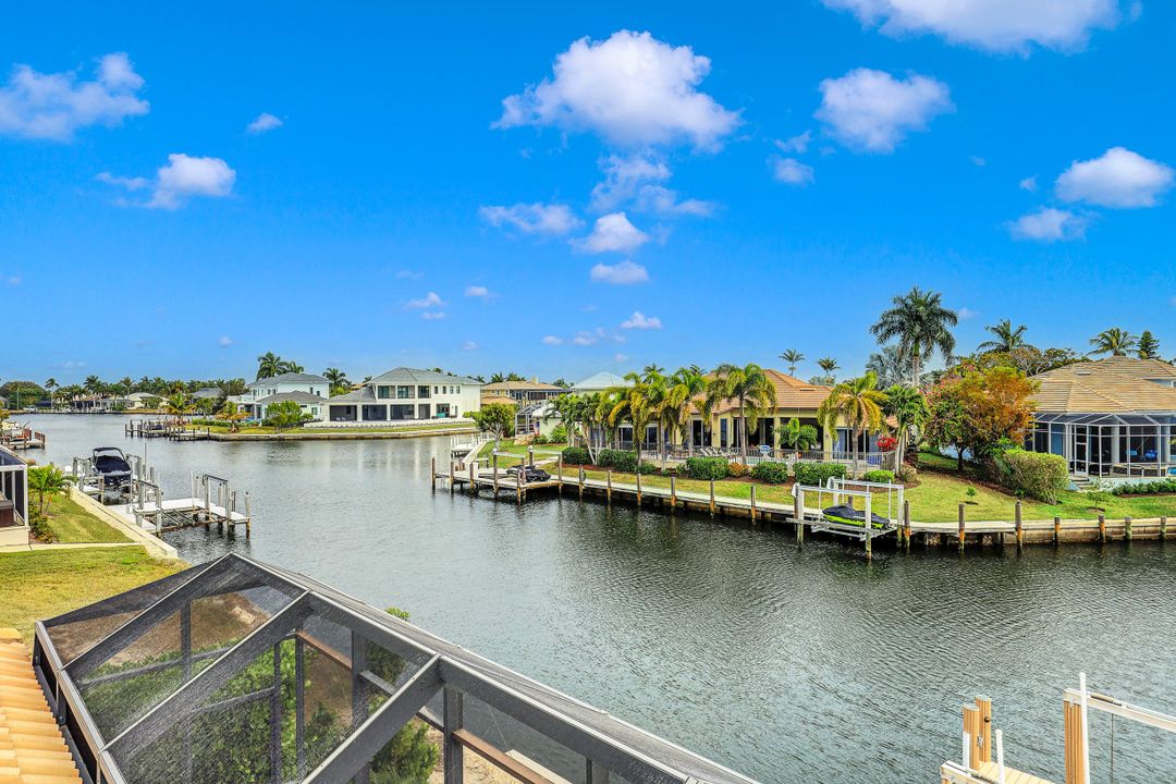 99 Gulfport Ct, Marco Island, FL 34145