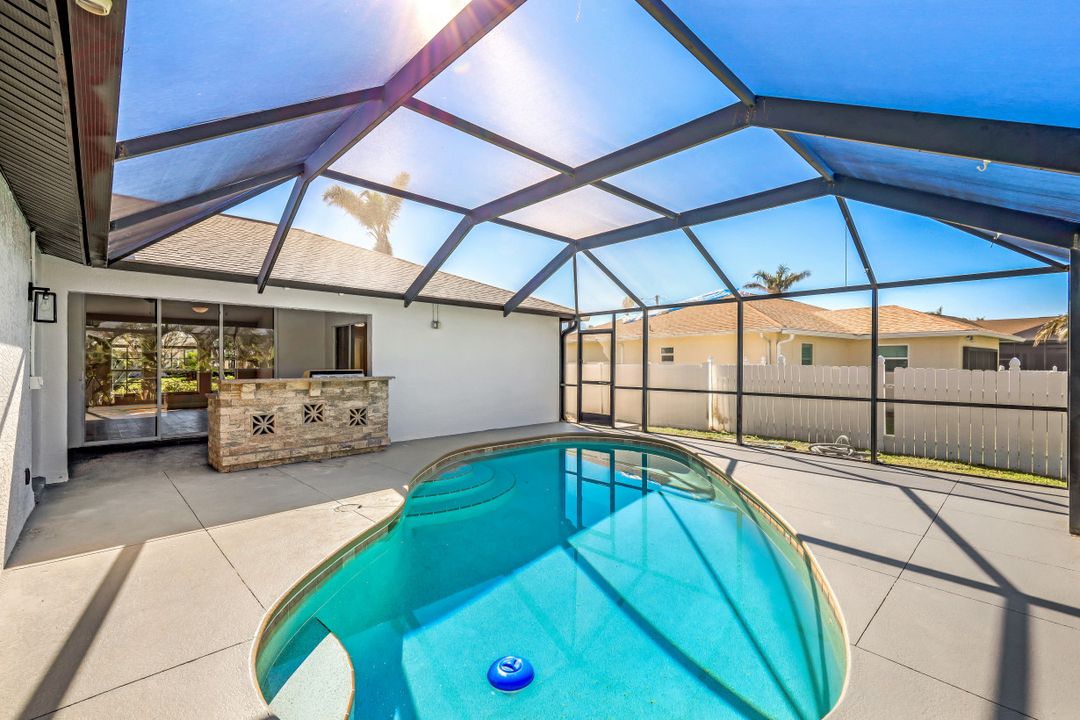 2555 SW 27th St, Cape Coral, FL 33914