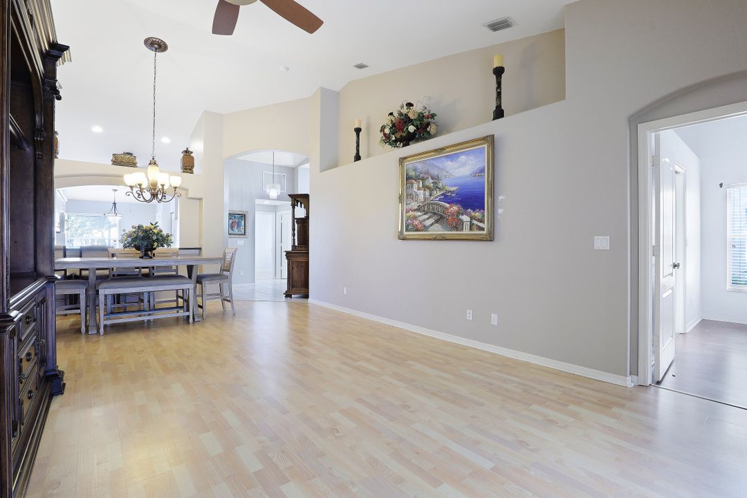 8435 Ibis Cove Cir, Naples, FL 34119